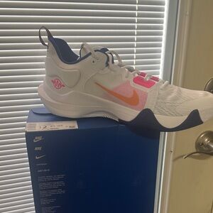 Nike Mens White and Orange Athletic Shoes